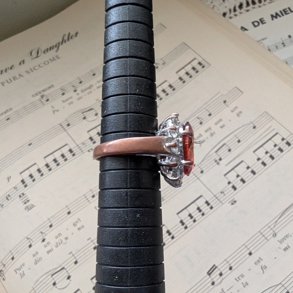 Elegant Silver and Orange Gemstone Ring Size 7 - Picture 5 of 8